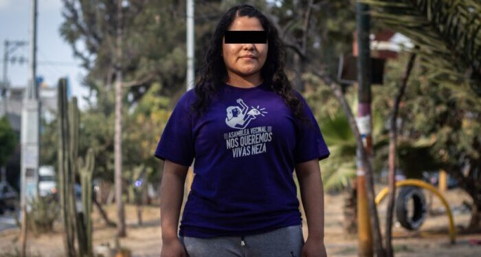 Feministas de Oaxaca protestan para exigir la libertad de Roxana