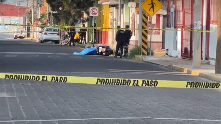 Lo ejecutan a balazos cuando iba en su motocicleta en Tehuacán.