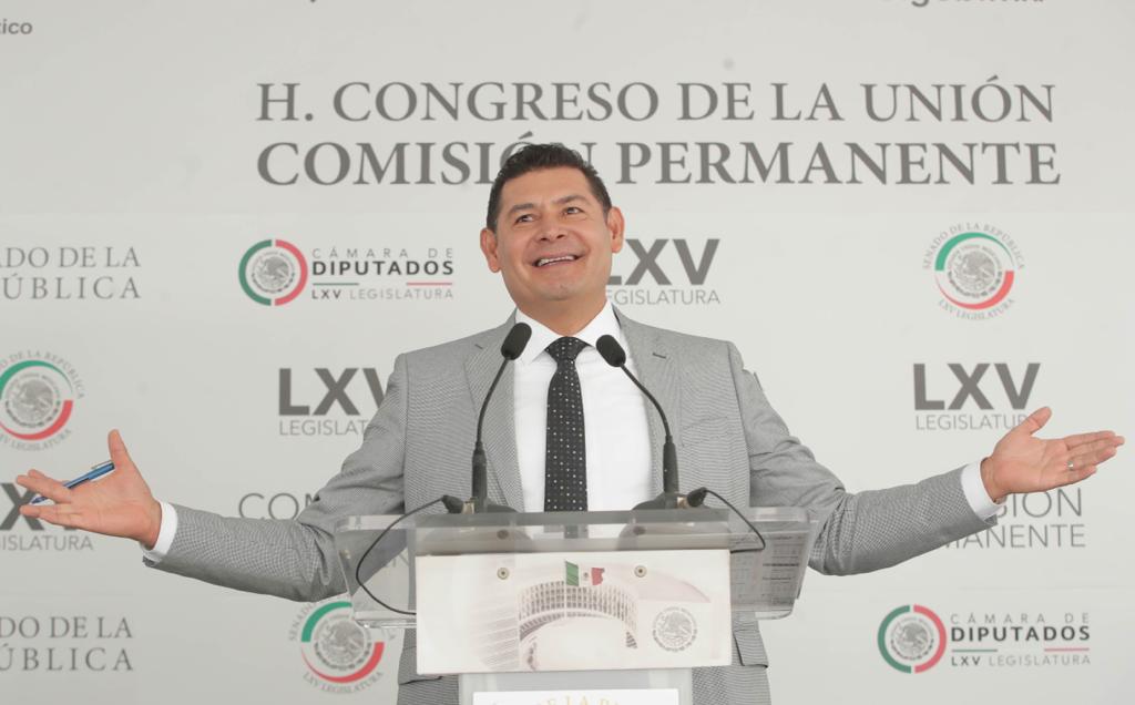 Armenta defiende y representa a las y los poblanos en el Senado.