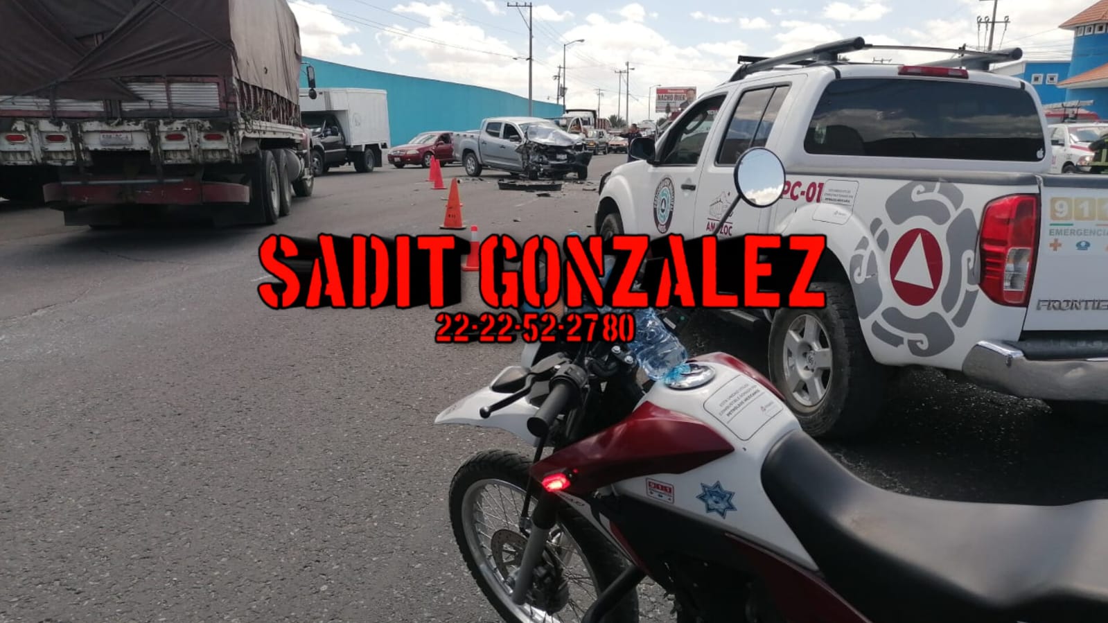 Choque entre dos camionetas deja dos lesionados en Amozoc.