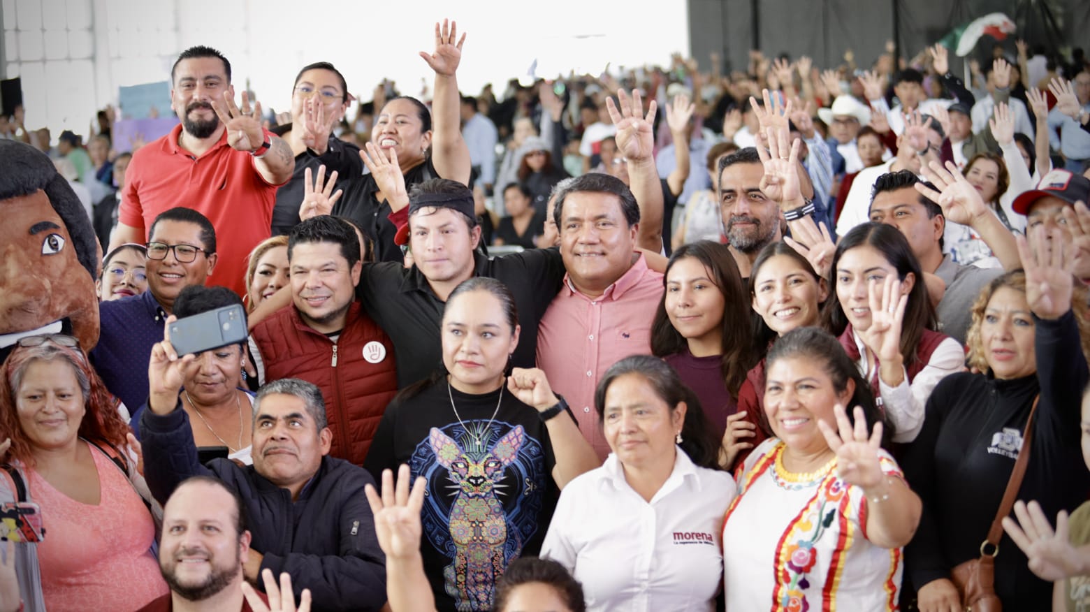 Julio Huerta toma protesta a más de 3 mil poblanos que conformarán comités ciudadanos en favor de la unidad por la 4T