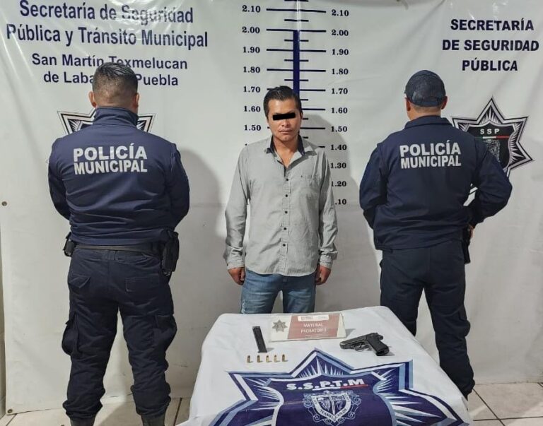 Policias de San Martín Texmelucan detuvieron a masculino por amedrentar a la ciudadanía con arma de fuego