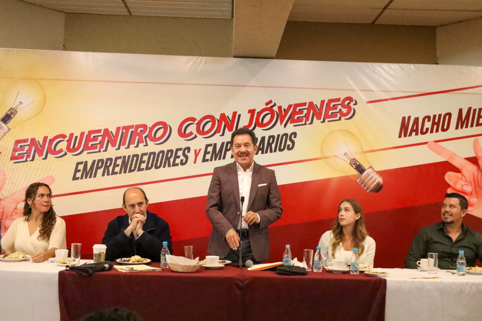 Incubadora de negocios para los jóvenes: Nacho Mier