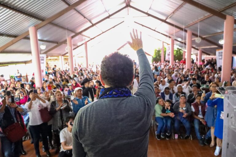 Solo unidos construiremos un mejor futuro para los jóvenes