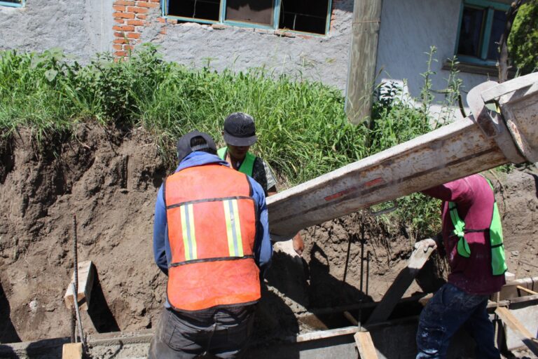 Benefician a ciudadanos de Ocoyucan con más obras.