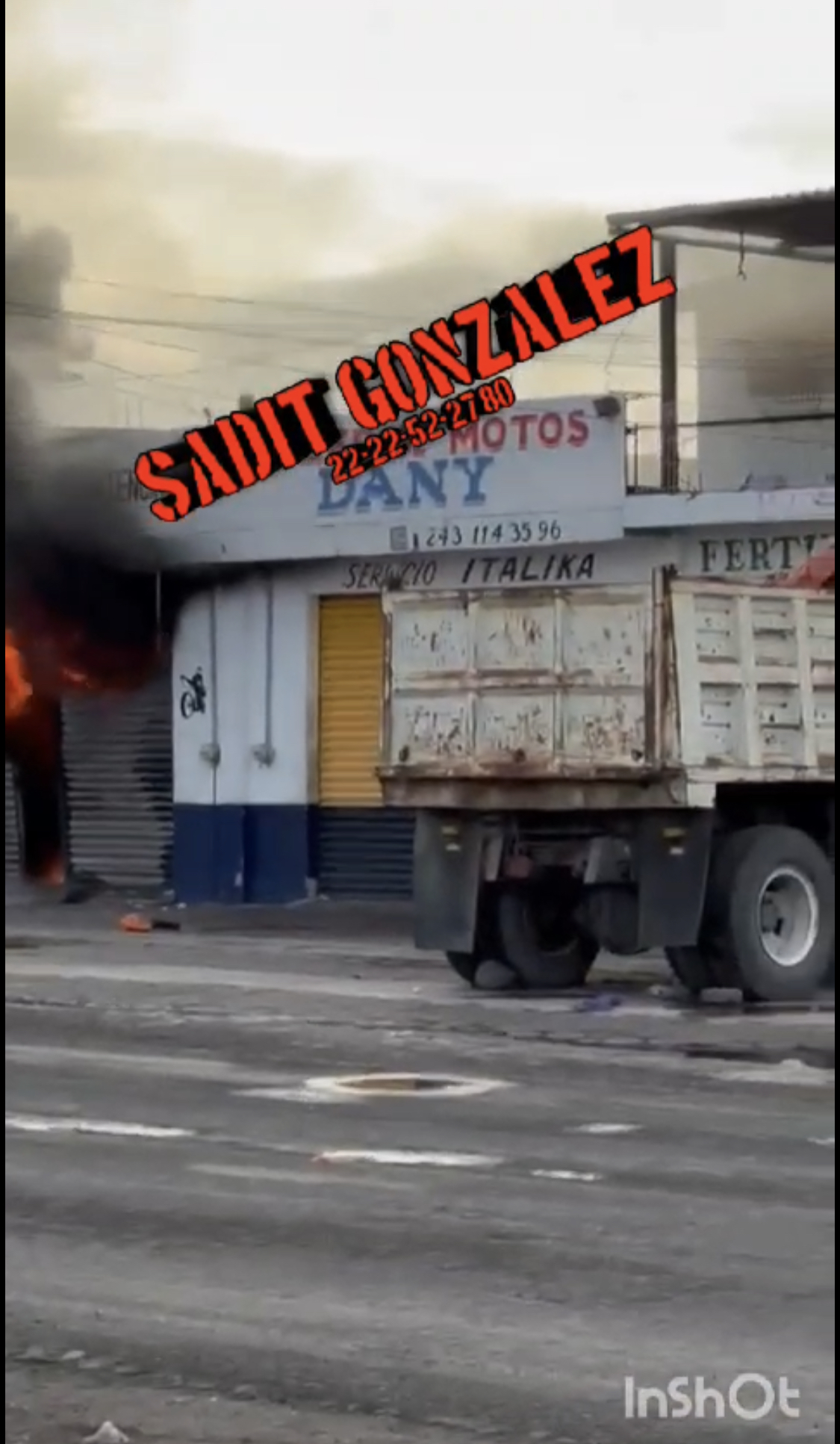 Arde taller de motos y bodega de refacciones en Villa Atencingo.