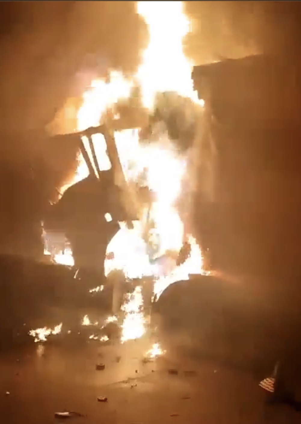 Choque entre dos camiones de carga deja un hombre sin vida en Texmelucan.