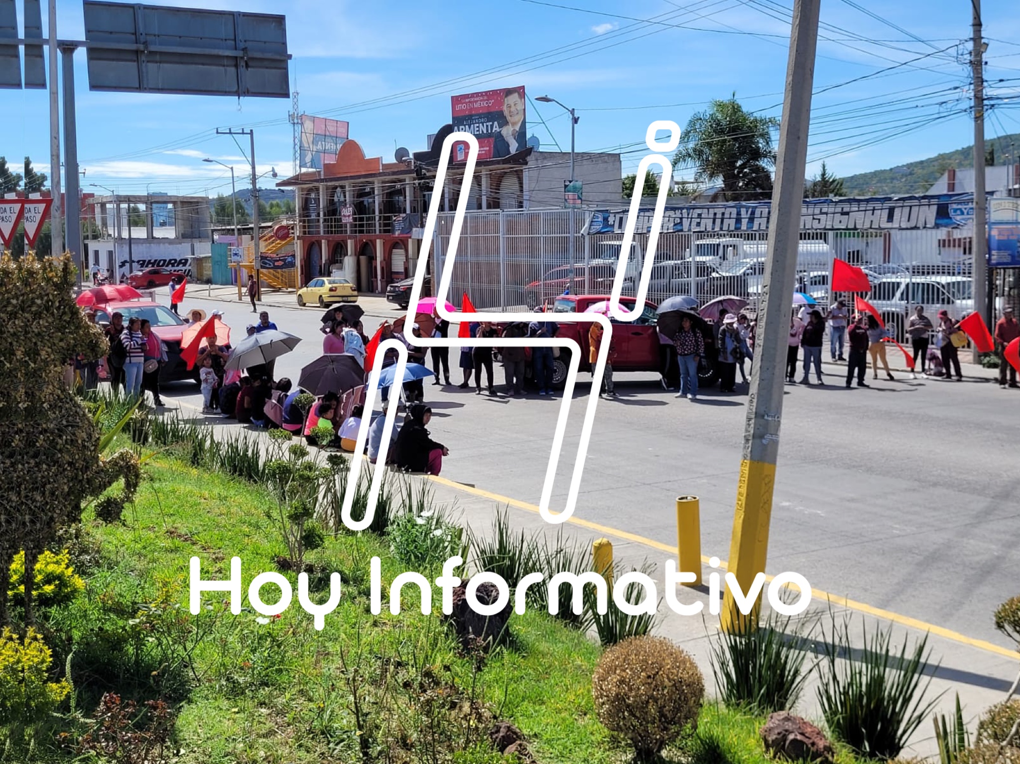 Bloquean la federal a Tehuacán a la altura de Amozoc.