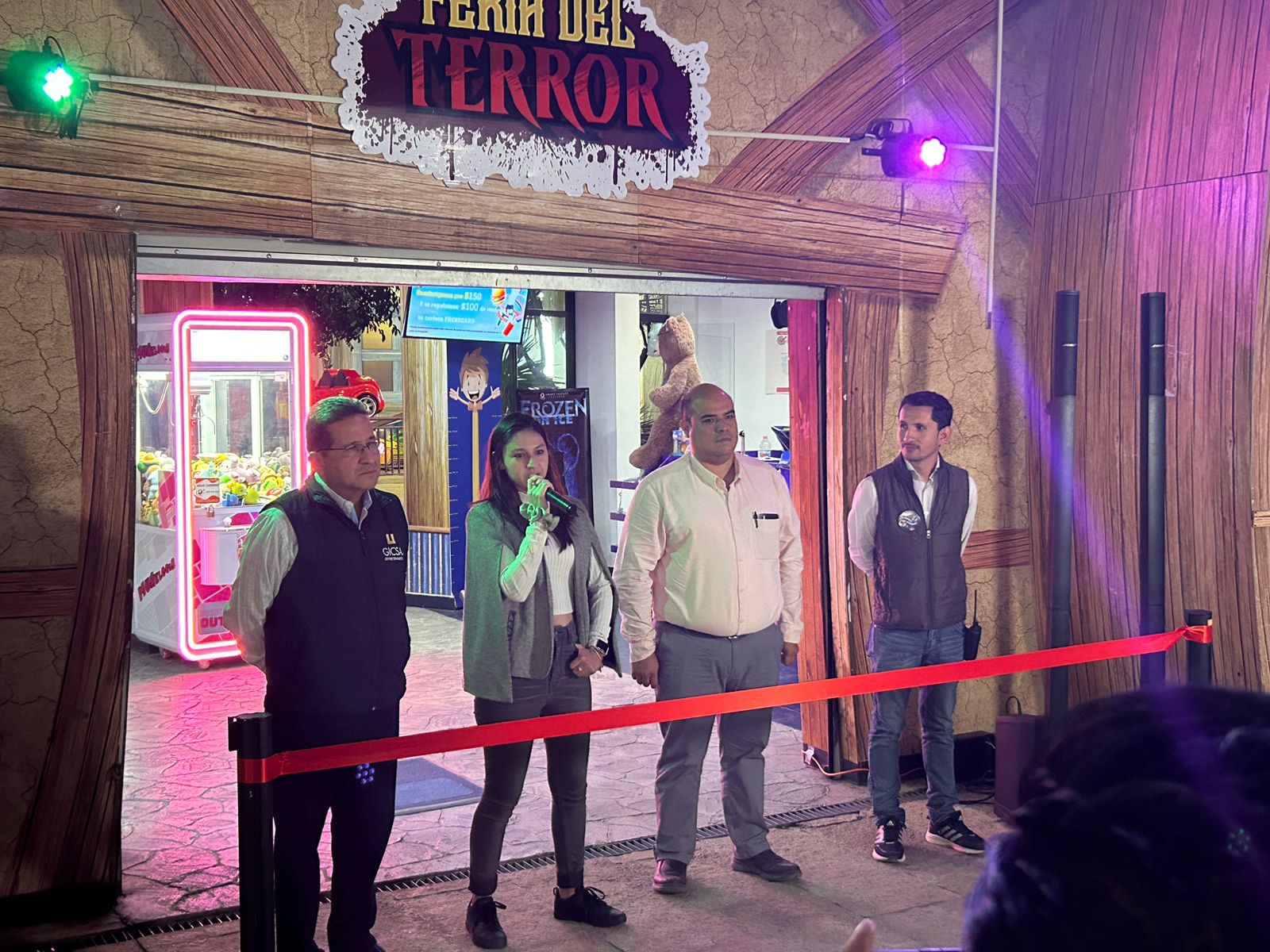 La Feria del Terror en el Parque de Diversiones Barrio Frenezí, Explanada Puebla abre sus puertas donde sus peores miedos se harán realidad.