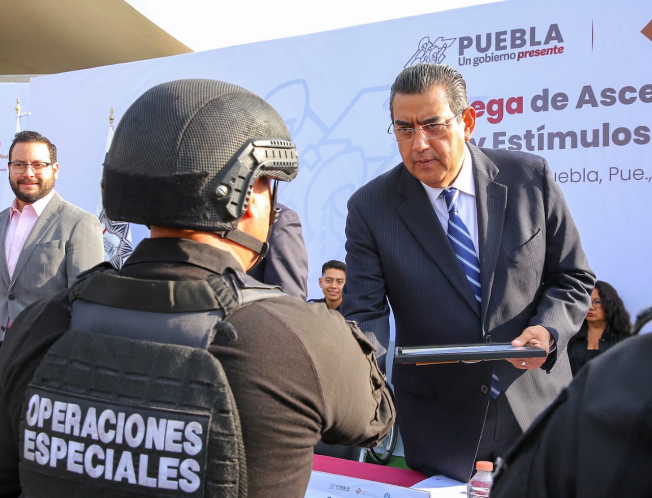 Sin titubeo, gobierno de Puebla combate delincuencia y garantiza mejores condiciones a policías