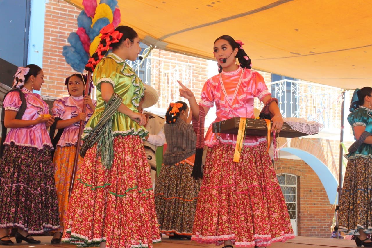 Gobierno de Puebla y Rosy Díaz promueven arte y cultura en Tlahuapan