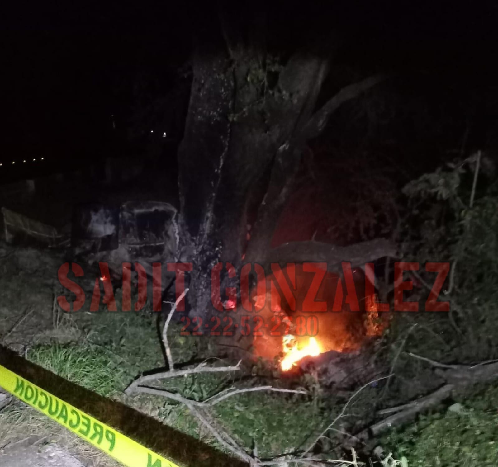 Dos muertos tras choque en Tepexco; joven de 20 y niño de 9 años