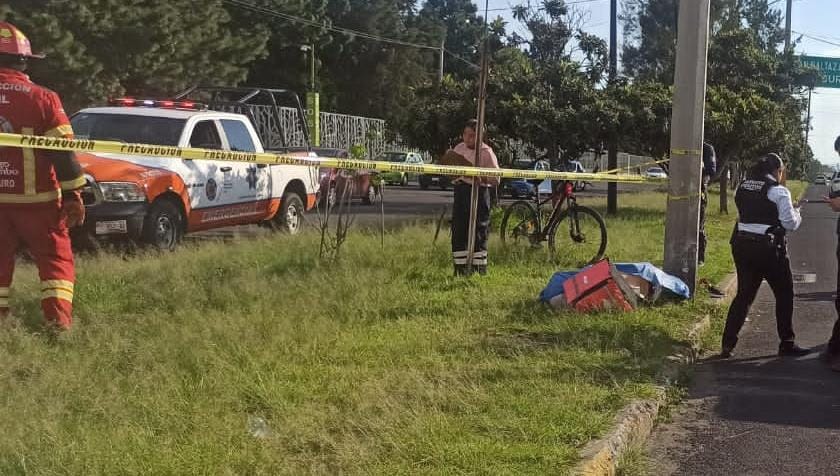 Muere motociclista al ser impactado en la colonia Azcárate.