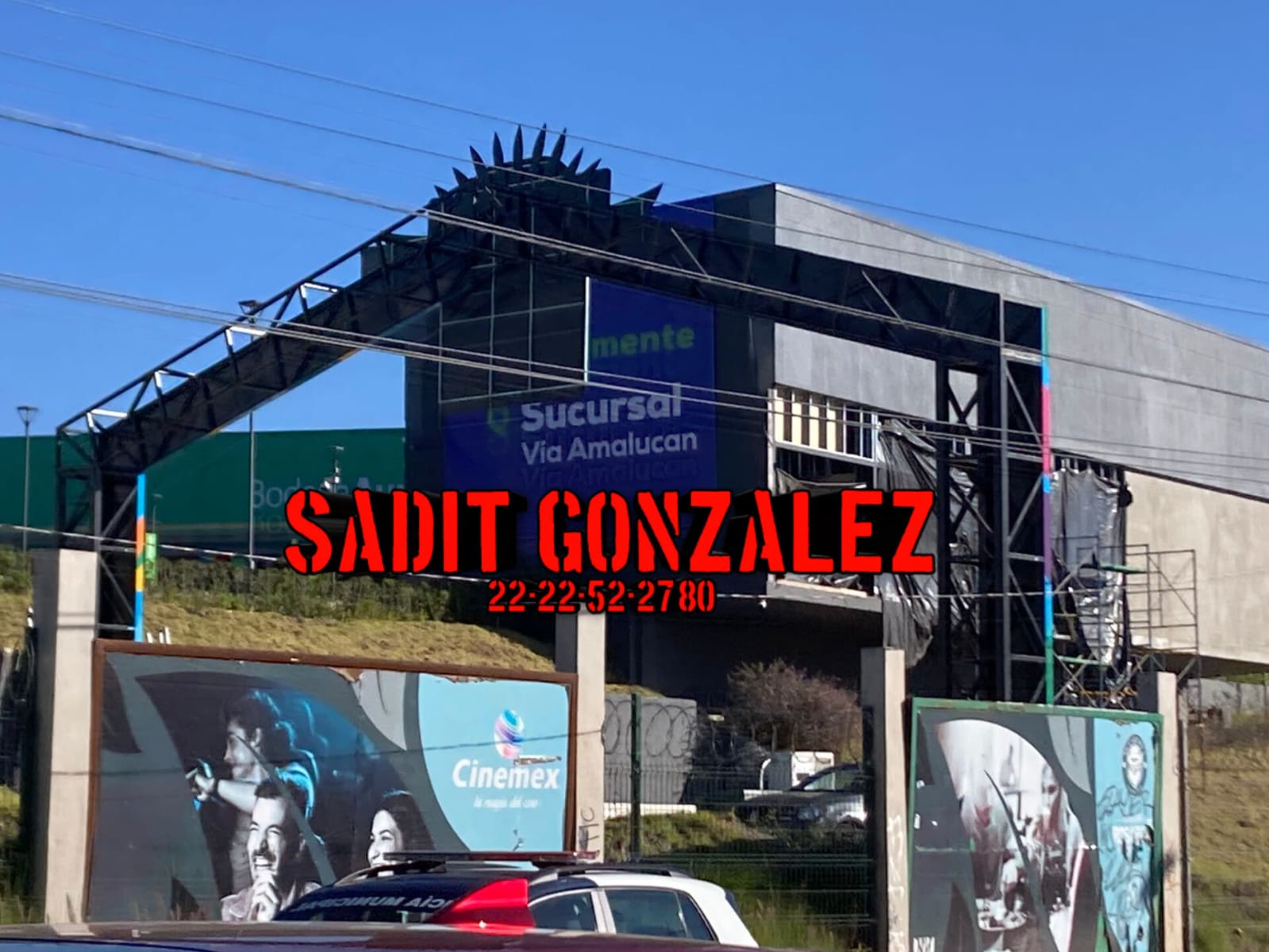 Intentaron robarse el cajero automático de la plaza comercial Vía Amalucan