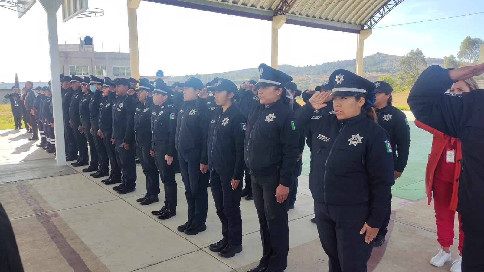 Encabeza ceremonia de honores a la bandera Seguridad Pública de Ocoyucan