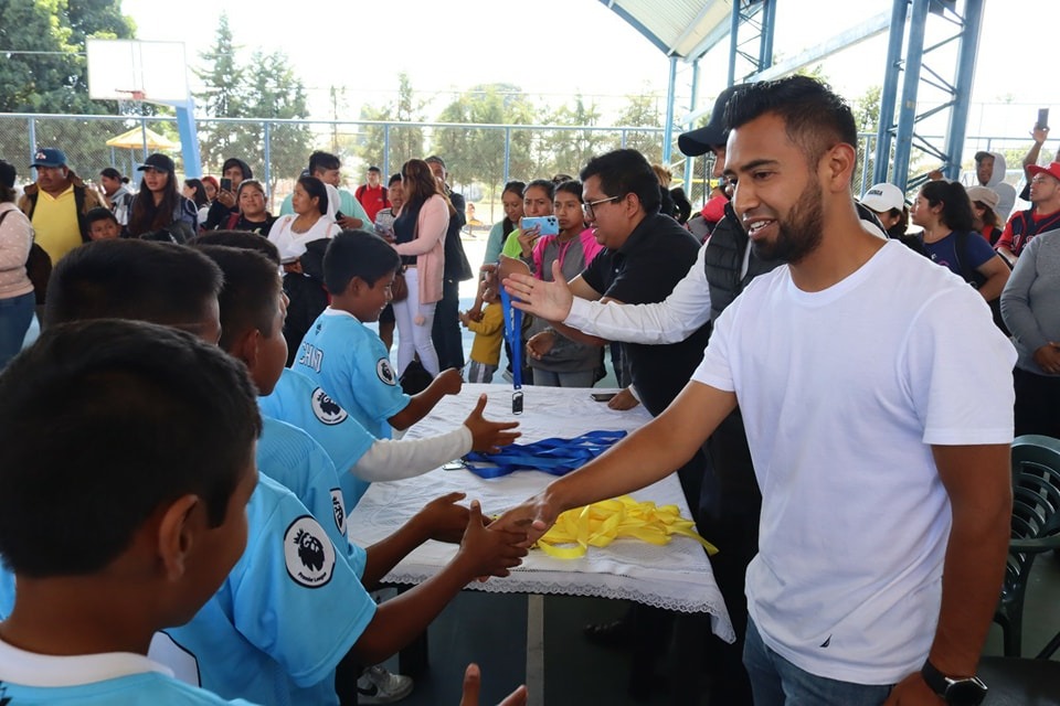 Continúan torneos de futbol en Ocoyucan
