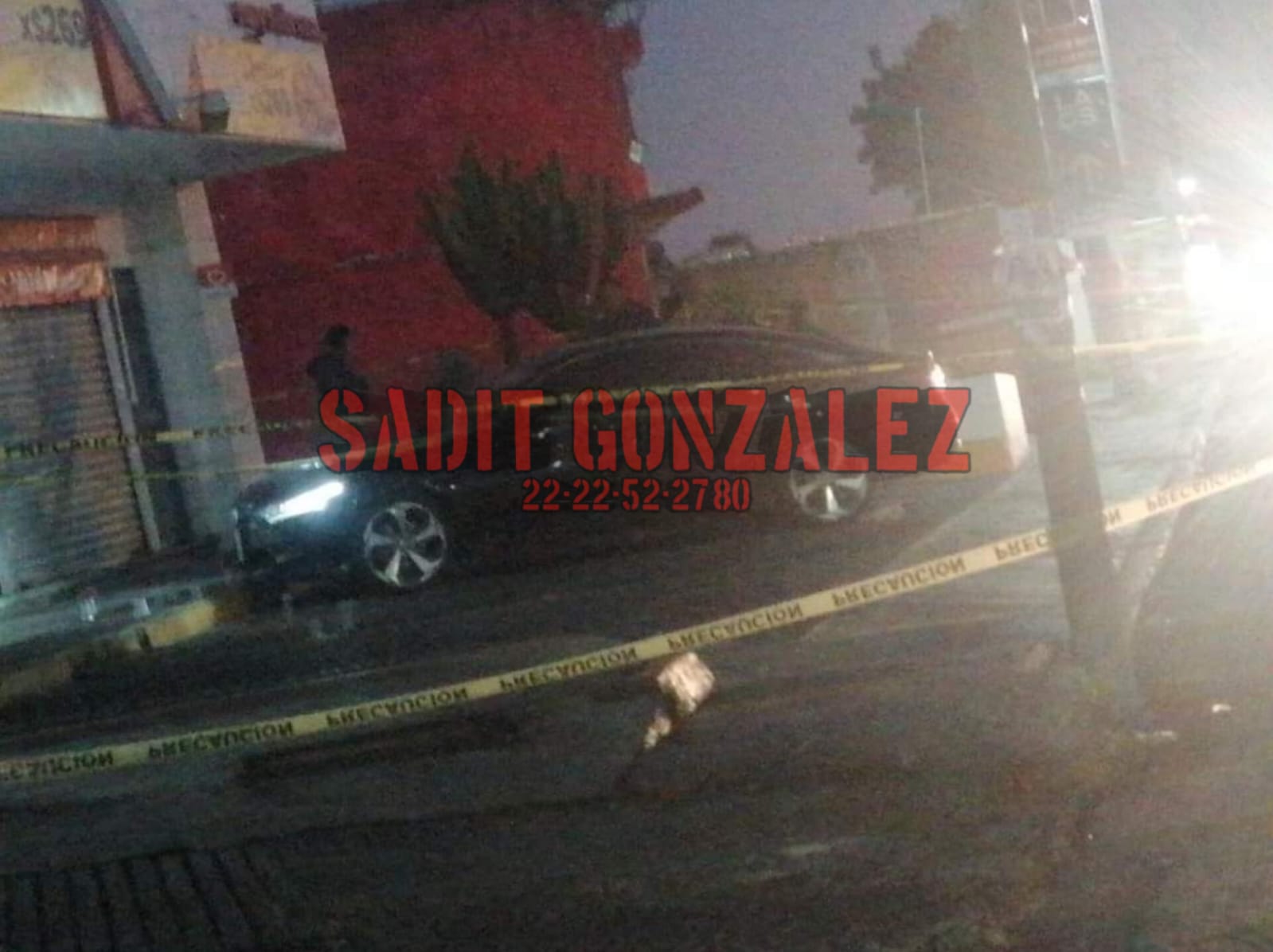 Ejecutan a un hombre a balazos a bordo de su vehículo en Cuautlancingo.