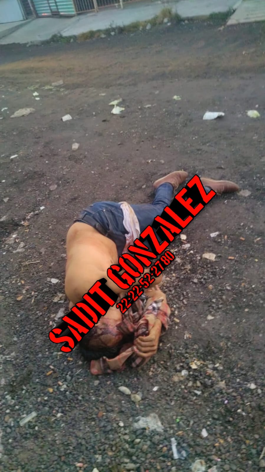 Tiran cadáver de un hombre con signos de violencia en San Martín Texmelucan.