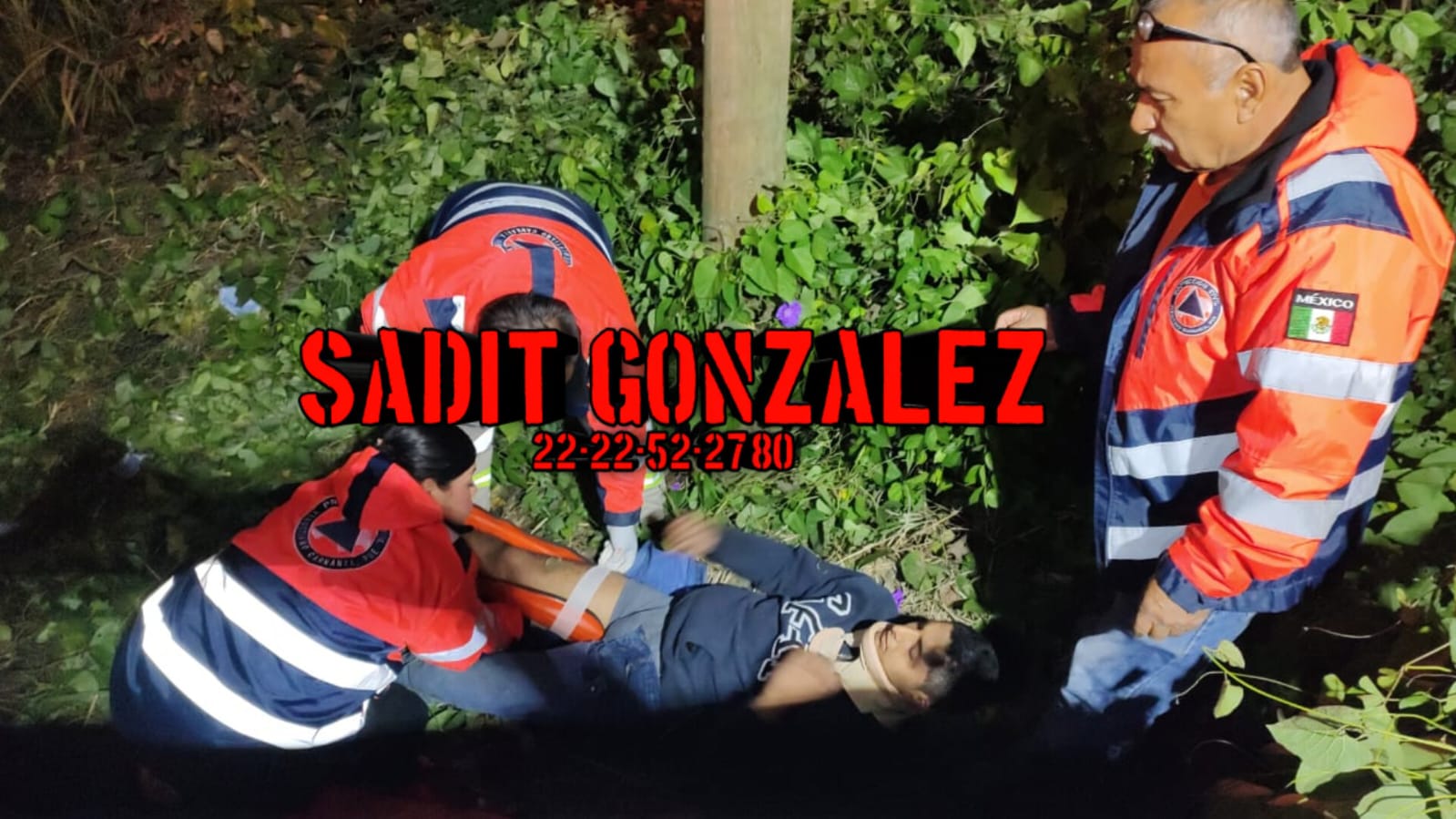 Salen lesionados cuando su moto se quedó sin frenos en Venustiano Carranza.