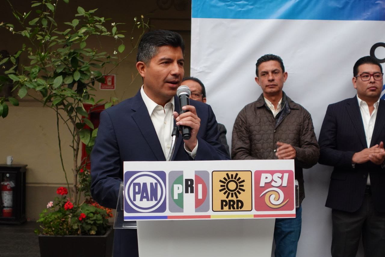Nancy de la Sierra, Nadia Navarro y Humberto Aguilar, voceros oficiales de la alianza “Mejor rumbo para Puebla ”