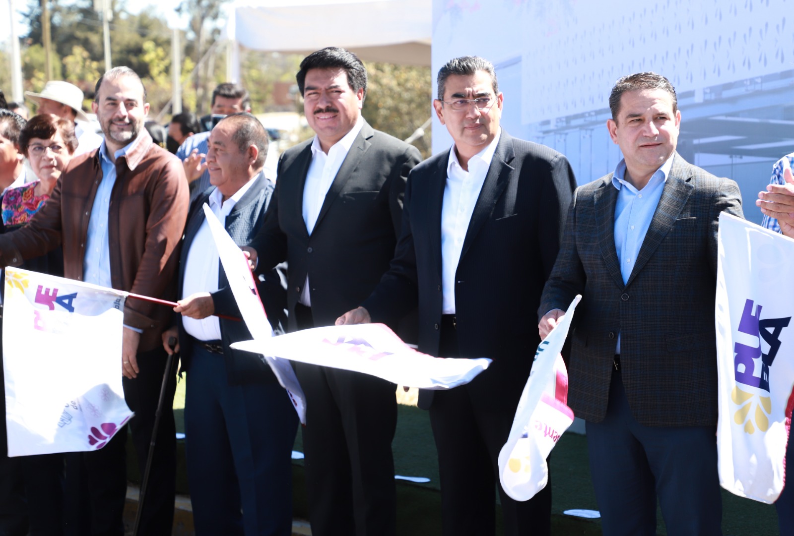 Inicia gobierno de Sergio Salomón primera fase del Sistema Metropolitano de Transporte