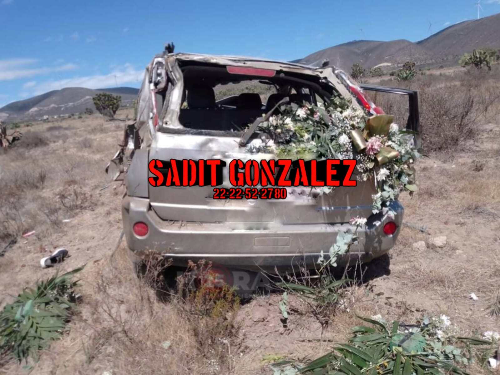 Un menor muerto y cuatro lesionados deja aparatoso accidente con volcadura en Azumbilla.