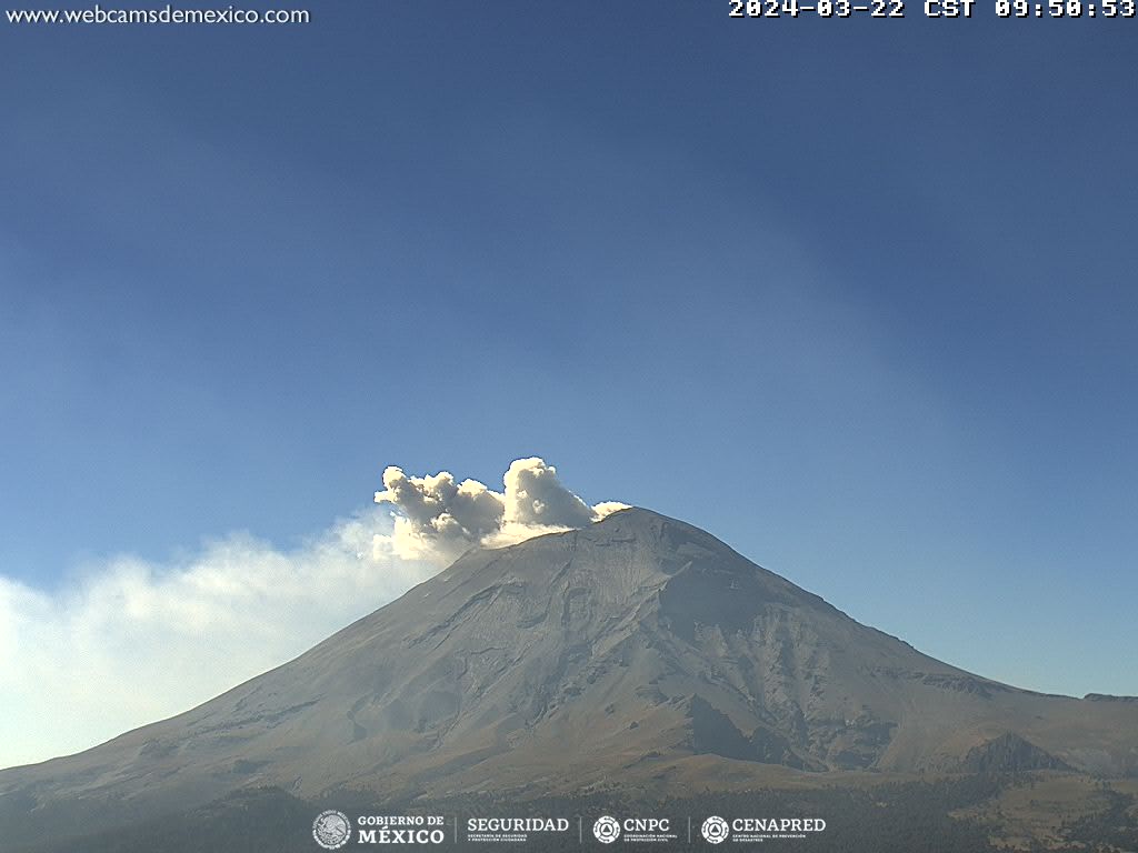 Siguen exhalaciones de gas y ceniza del volcán Popocatépetl