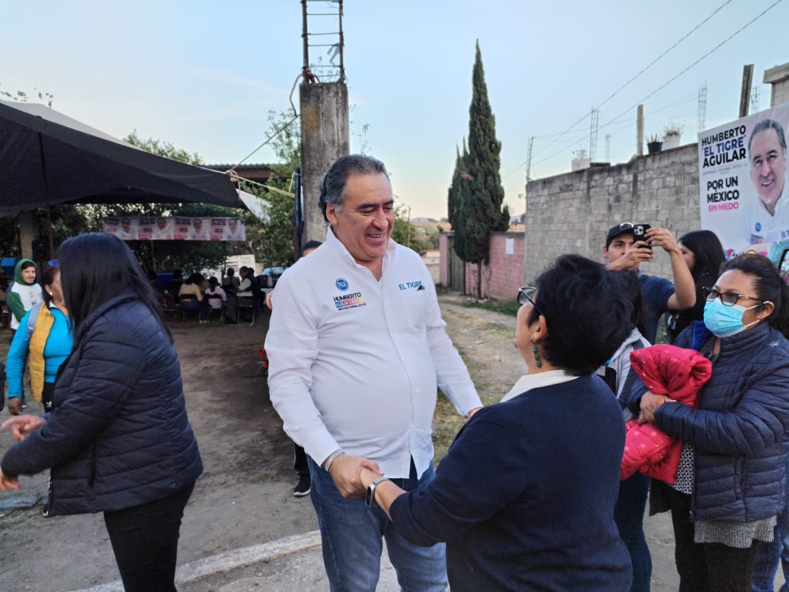 Humberto “El Tigre” Aguilar se reúne con amigas y amigos de San Jerónimo Tecuanipan