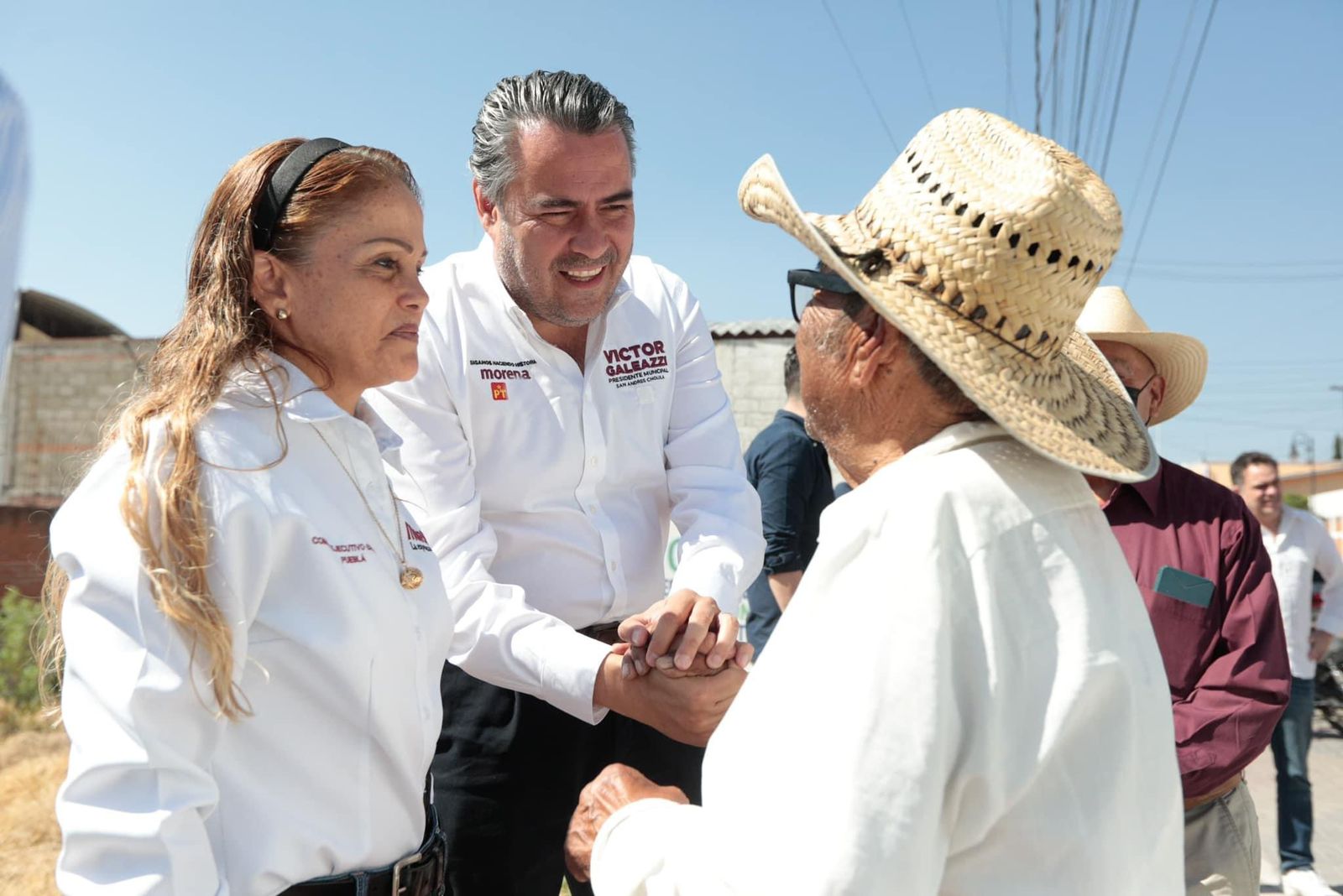 En compañía de la Presidenta del Comité Ejecutivo Estatal de MORENA, Olga Romero Garci-Crespo, Victor Galeazzi visitó San Bernardino Tlaxcalancingo.