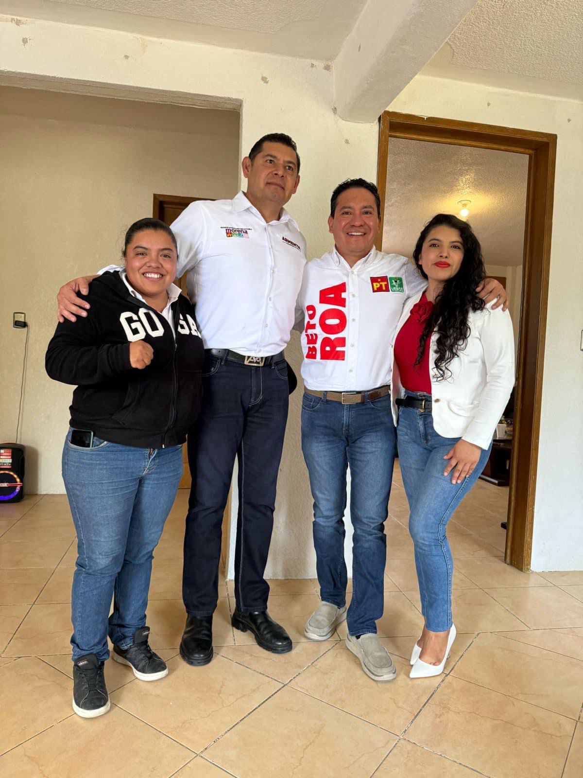 Alejandro Armenta da el espaldarazo a Alberto Roa en su visita a su casa de campaña en Tlahuapan