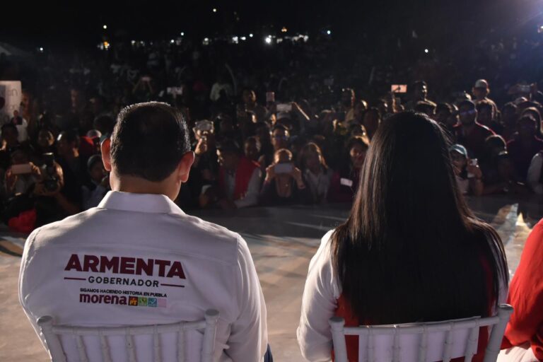 Ante más de 3 mil cholultecas y con el respaldo de Alejandro Armenta, Tonantzin Fernández arranca campaña por San Pedro Cholula