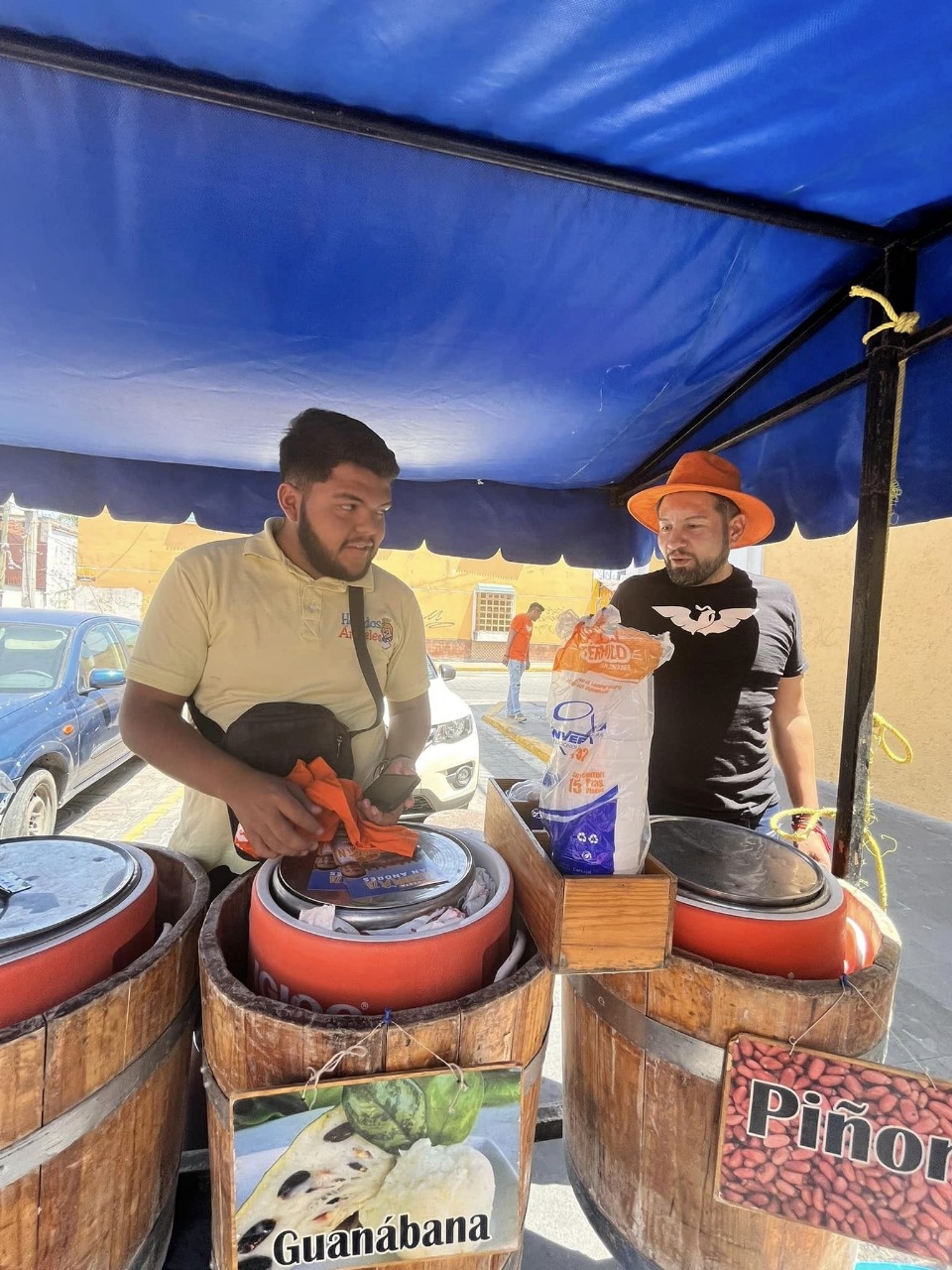 Recorrido en Tlaxcalancingo: Eduardo Covián escucha a la comunidad
