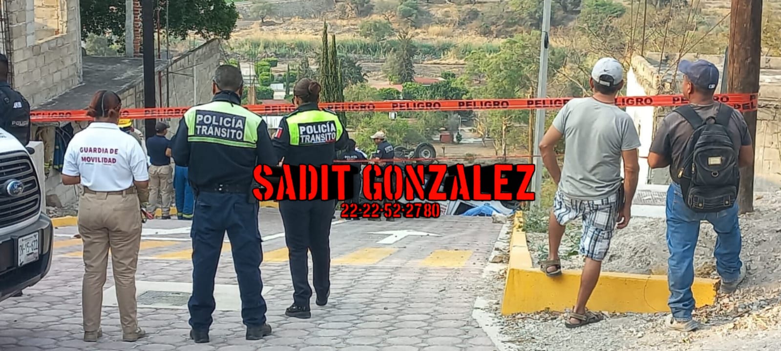 Vuelca pipa y muere el conductor en Izúcar de Matamoros.