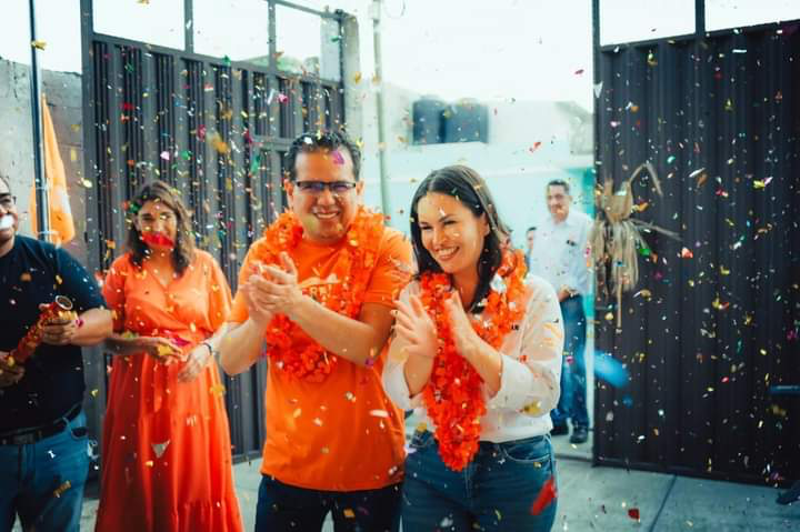 ¡Los vecinos de Santa Catarina Hueyatzacoalco reciben a la fuerza naranja!