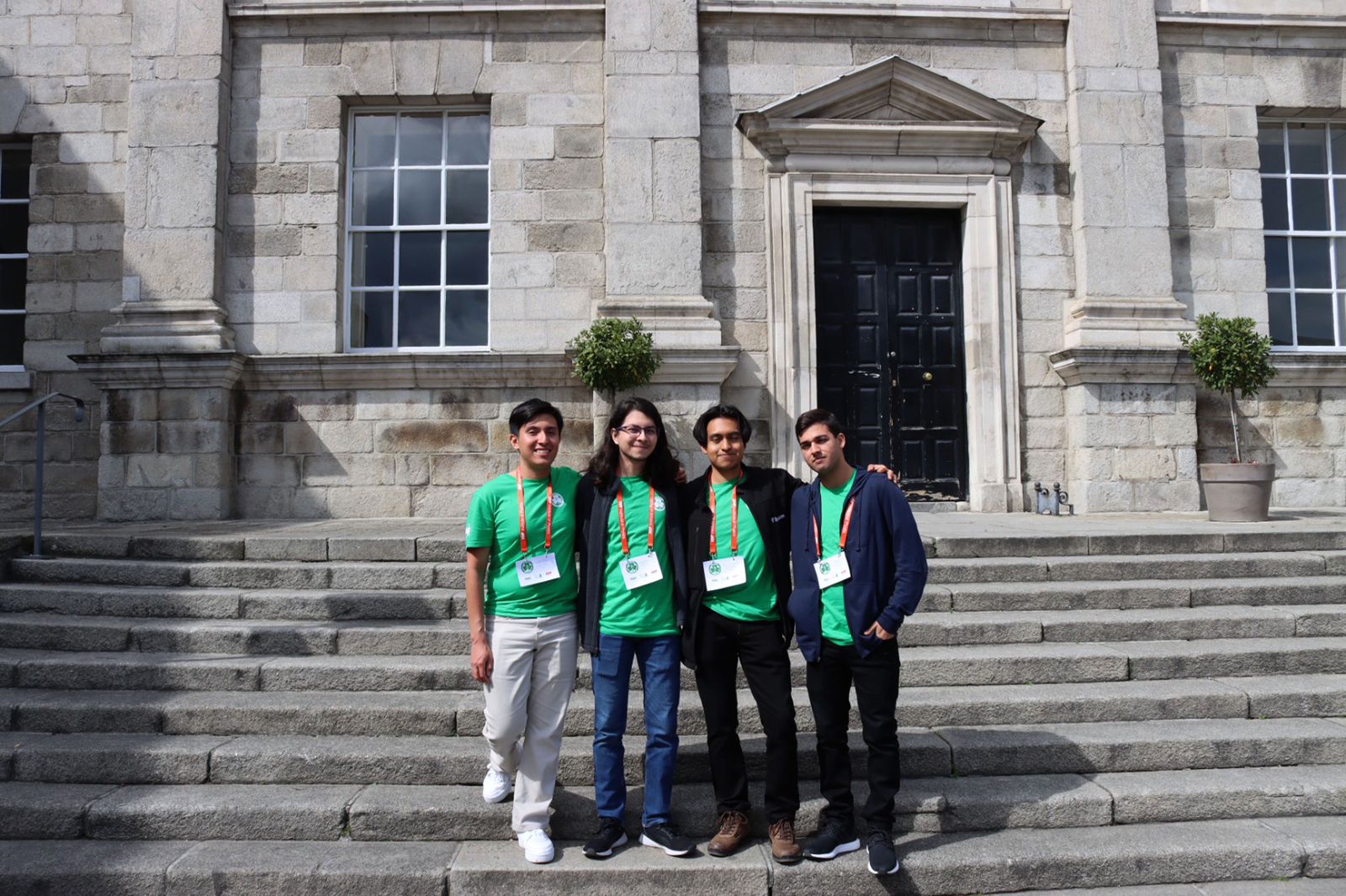 Destaca alumno de la FCFM en competencia internacional de Física