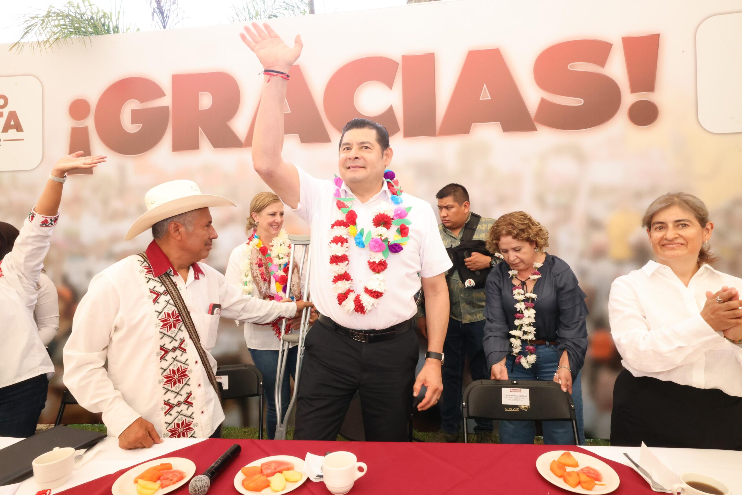 Justicia a los pueblos originarios de Puebla refrenda Armenta