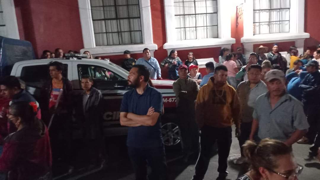 Tensión en Zacapoaxtla piden voto por voto.