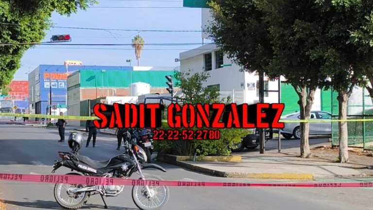 Hallan el cadáver de una mujer totalmente desnuda y con huellas de violencia en la 4 Poniente y 23 Norte en la ciudad de Puebla.