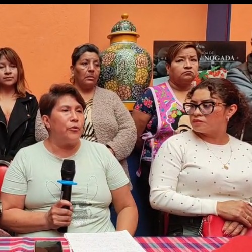 Mujeres Comerciantes de San Pedro Cholula se unen a la Marcha de la Democracia del 24 de julio