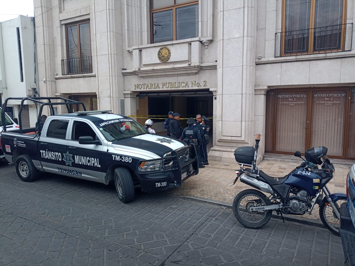 Muere hombre dentro de la notaria publica número 2 en Tehuacán.