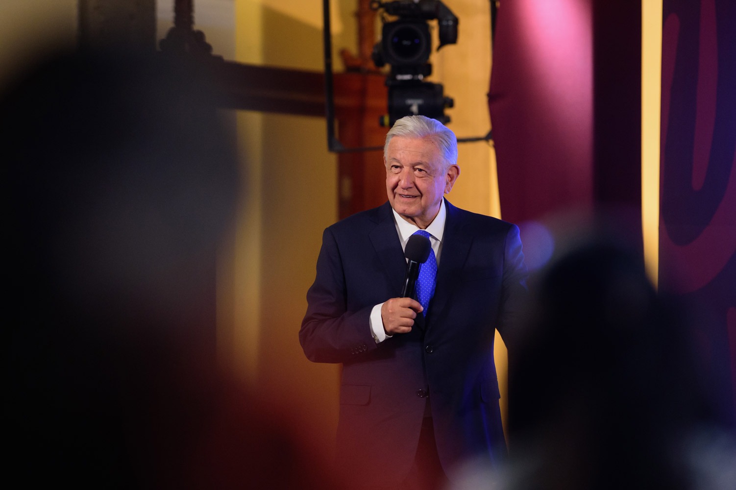 Bloque conservador miente en tema  de sobrerepresentación en cámara de diputados : AMLO