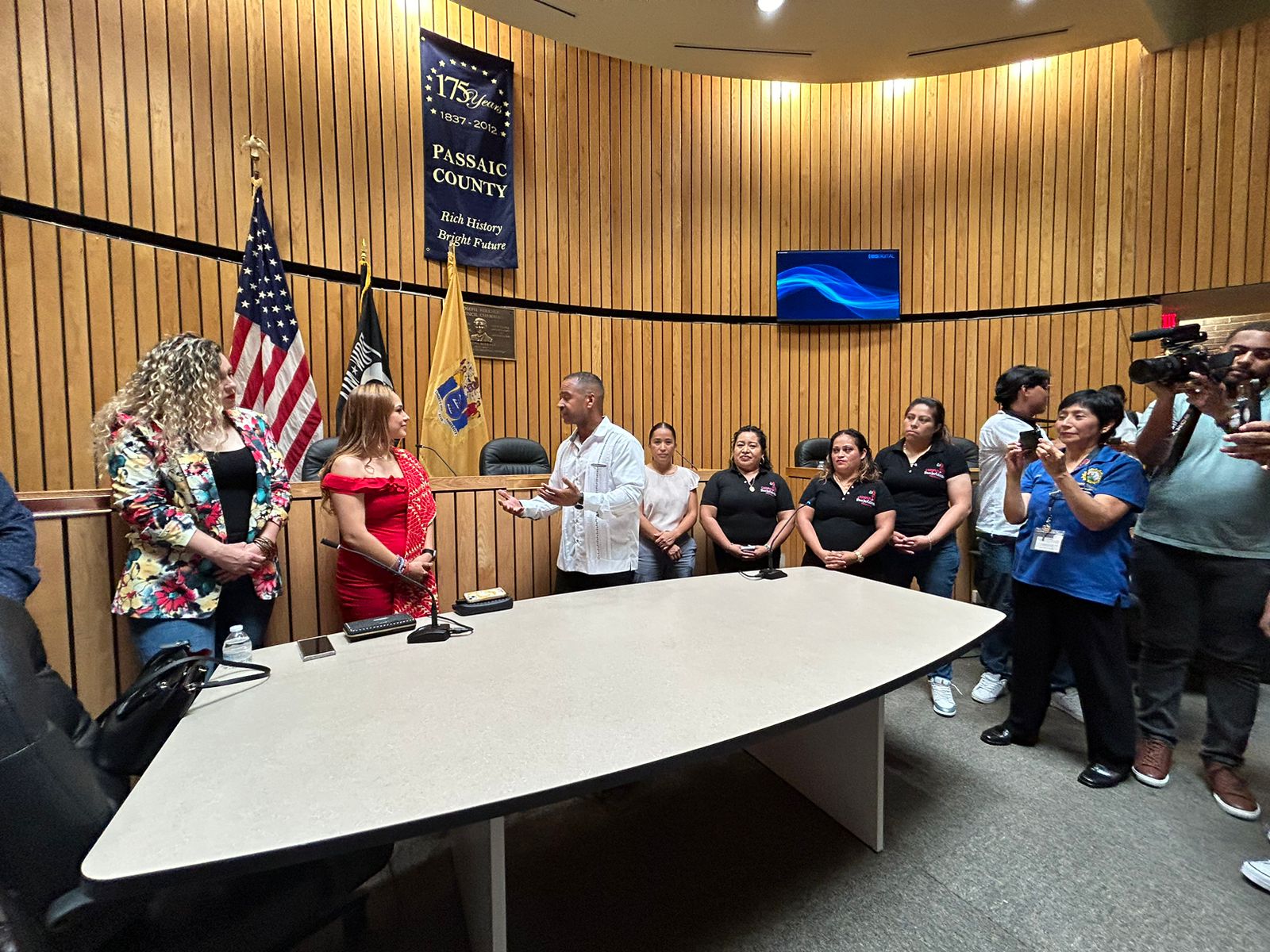 Shamy Spezia y alcalde de Passaic refuerzan lazos de colaboración