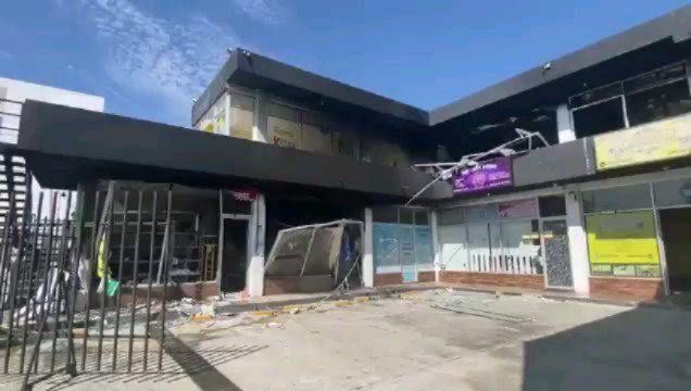 Incendio en Plaza Comercial de San Andrés Cholula: Advertencia por Negarse a Pagar «Piso»