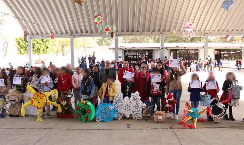 Concurso de Piñatas Resalta Creatividad Estudiantil en San Pedro Cholula