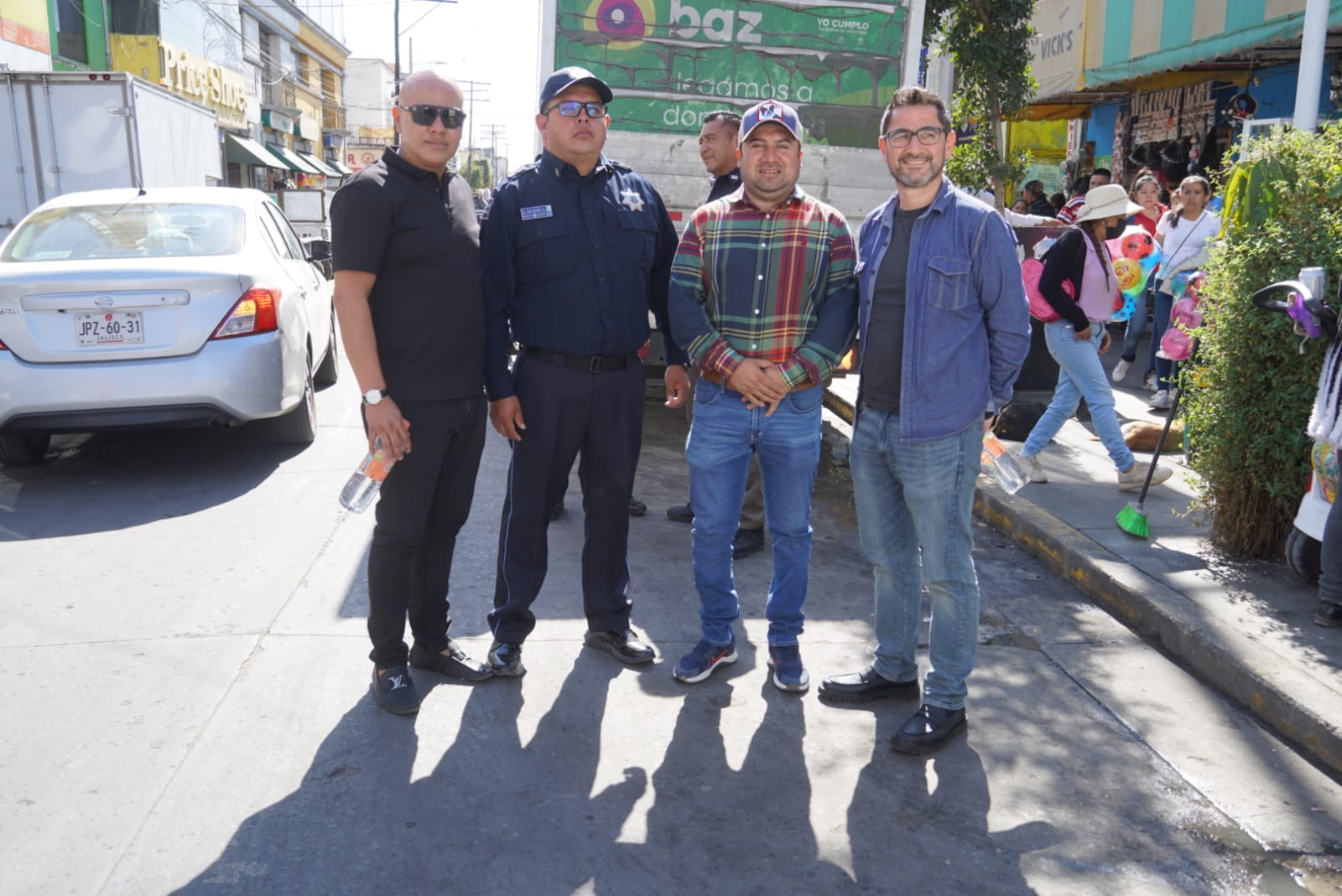 Se realiza operativo para mantener calles libres de ambulantes