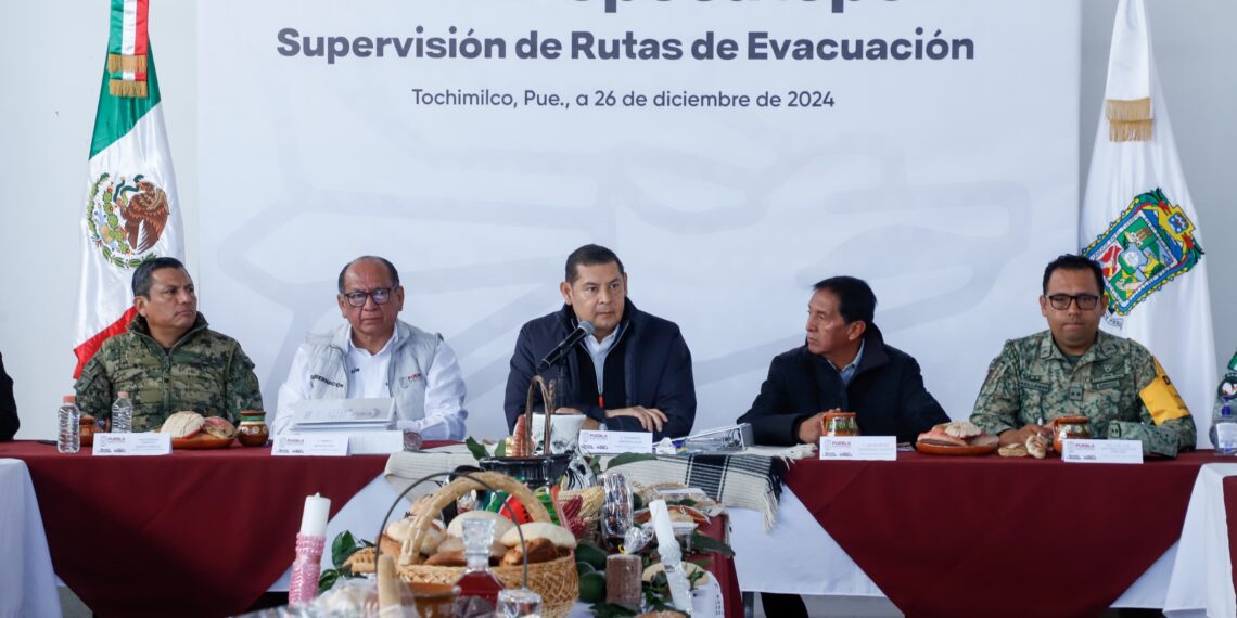 En territorio, el gobernador Armenta supervisa rutas del Popocatépetl