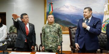Alejandro Armenta toma protesta a Humberto Eloy Aguilar como Nuevo Secretario de CECSNSP