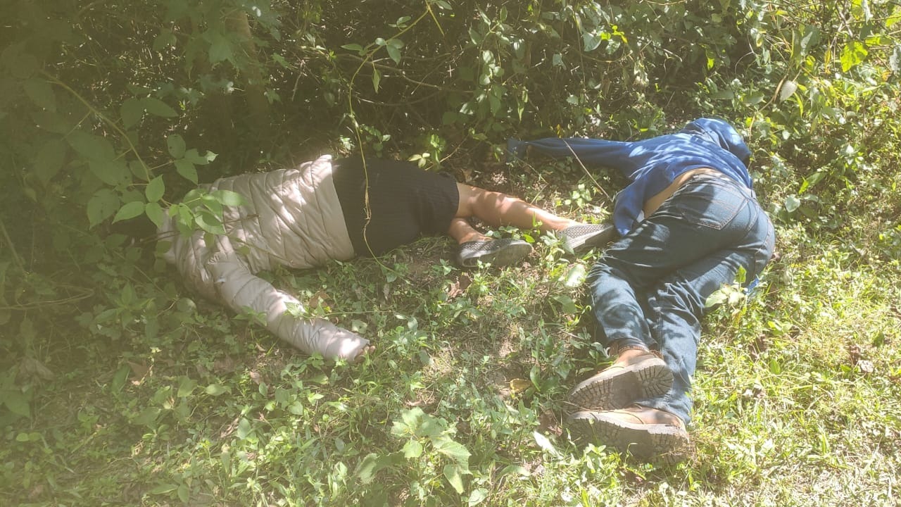 Hallan a pareja ejecutada a balazos en San Sebastian Tlacotepec.