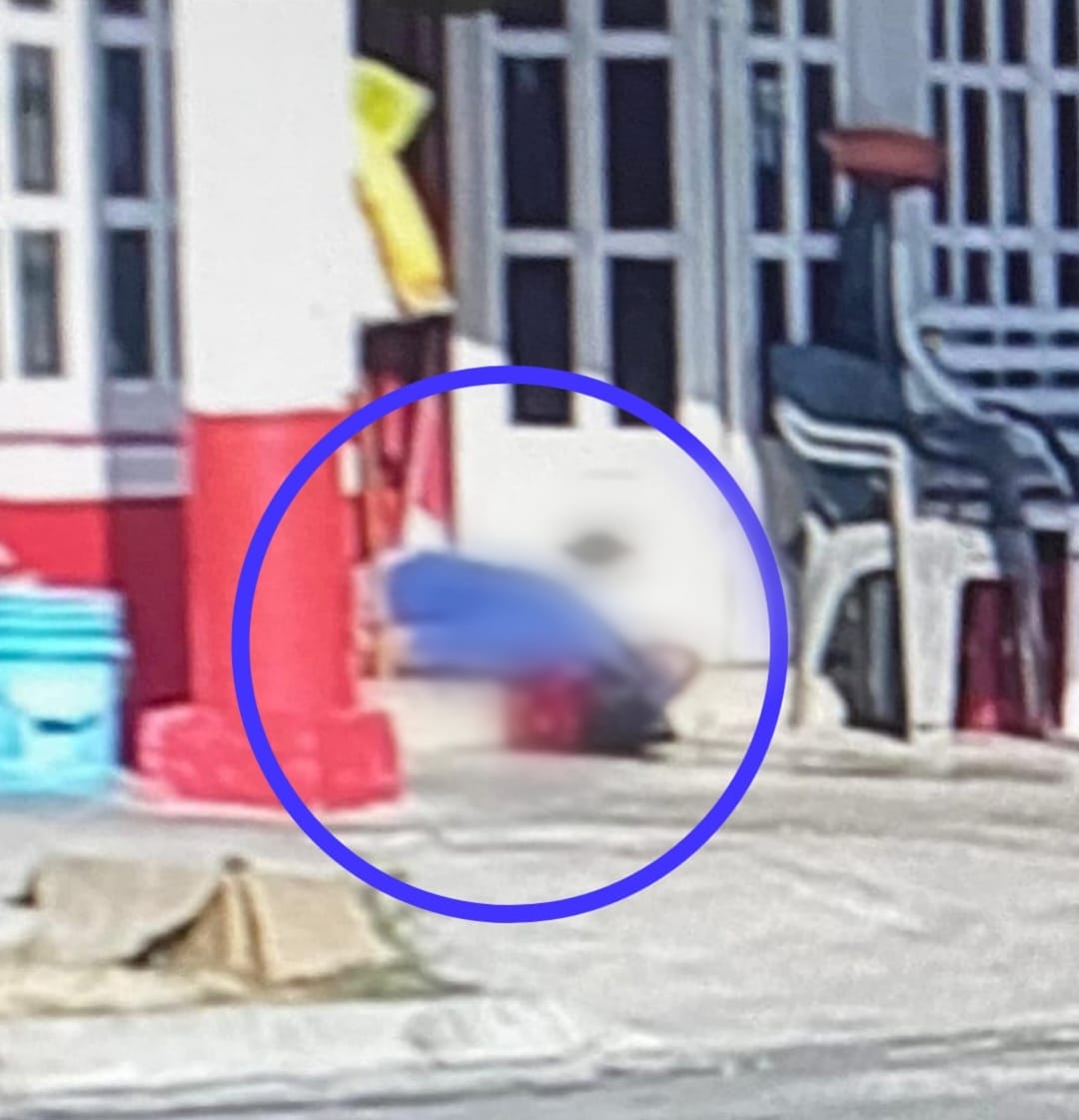 Ultiman al Goyo dentro de una tienda en Chietla.