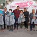 Entrega Omar Muñoz chamarras en la cabecera municipal con el programa un apapacho al corazón